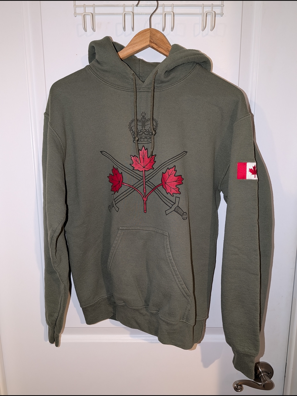 ⭐3 For $20⭐ Gildan Olive Green Hoodie with Red Maple Army Crest